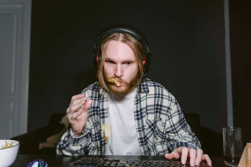 Your Brain at 2 AM: The Hidden Cost of Late-Night Gaming Sessions