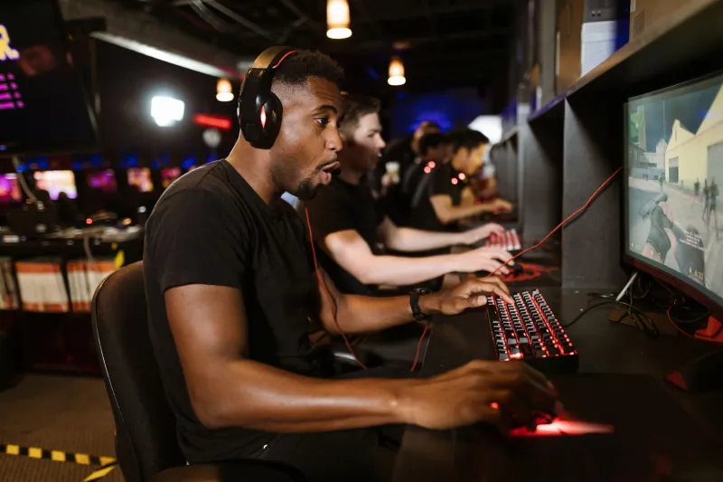 Crowd Pressure, Clutch Moments, and the Psychology of Playing in Public