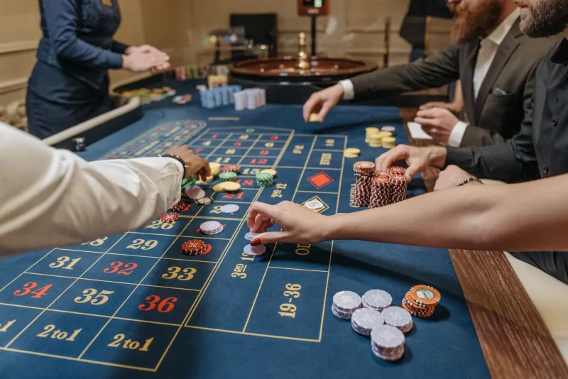 Hot Hands, Cold Logic: Why Winning Streaks Are the Sneakiest Trap in Gaming